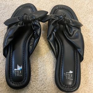 Time and Tru black Sandles